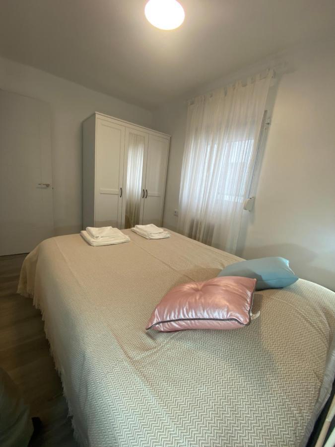 Piso Junto Al Hospital Macarena Apartment Seville Exterior photo