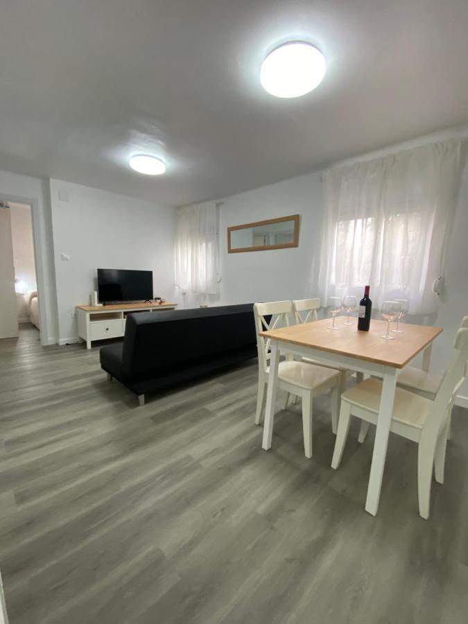 Piso Junto Al Hospital Macarena Apartment Seville Exterior photo