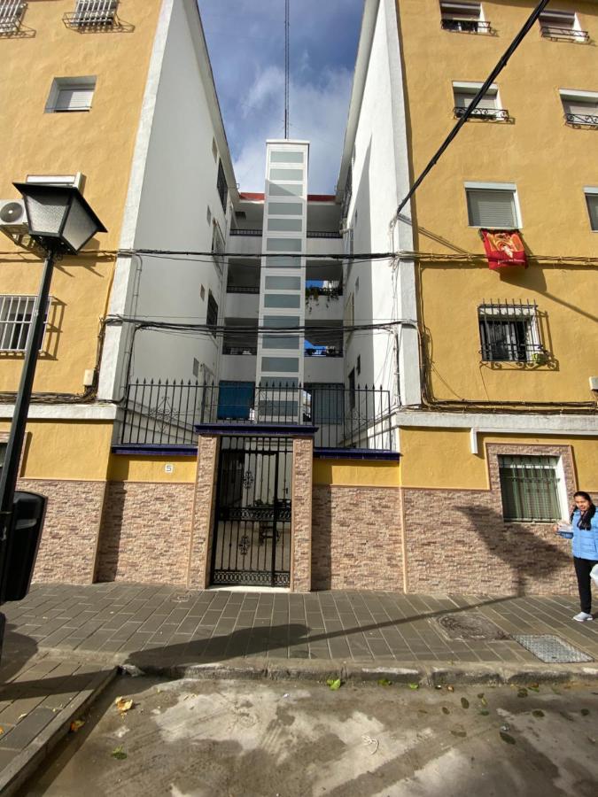 Piso Junto Al Hospital Macarena Apartment Seville Exterior photo
